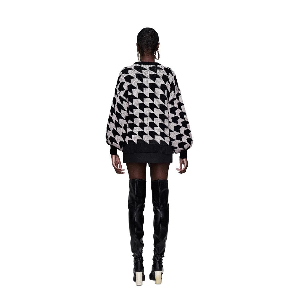 Women's geometric knit sweater with a relaxed fit and trendy trumpet sleeves NOVAE