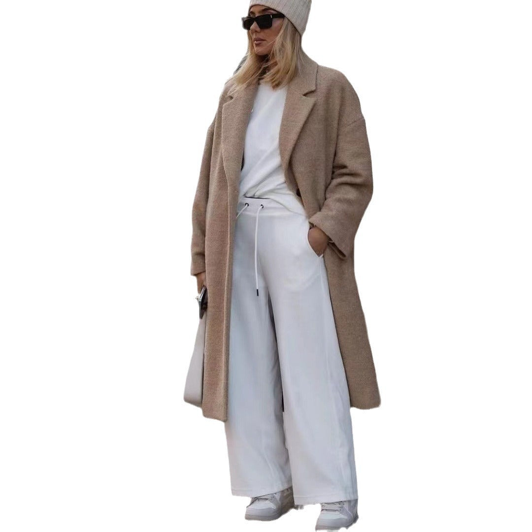 Women's elegant and warm wool coat with a modern cut NOVAE