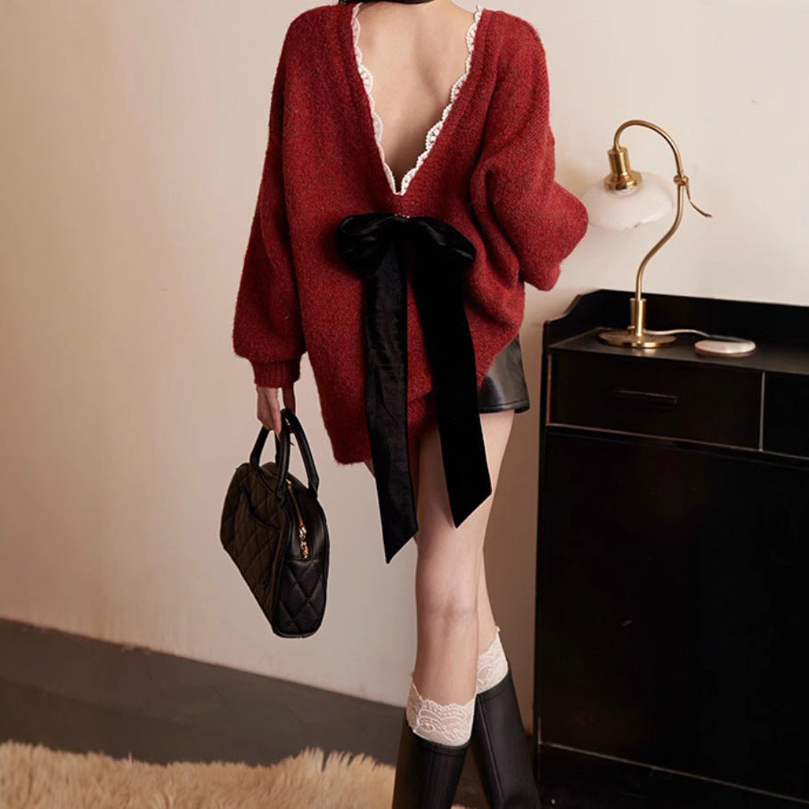 Women's Oversized Knit Sweater with V-Neck and Delicate Lace Trim NOVAE