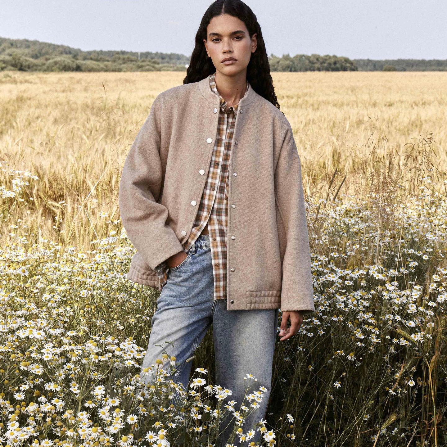 Women's fashionable oversized wool jacket with button closure and relaxed fit NOVAE