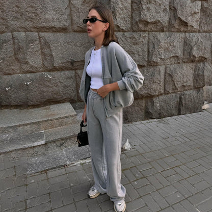 Women's casual two-piece suit with sweatshirt-like top and wide-legged trousers NOVAE