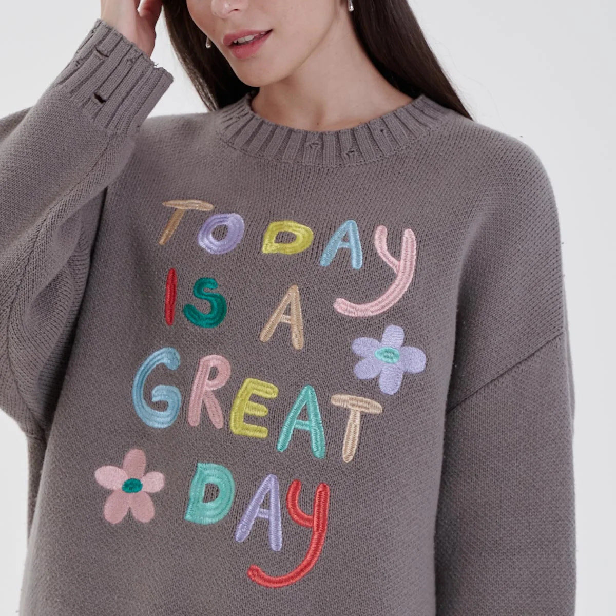 Women's oversized sweatshirt with colorful embroidery design NOVAE