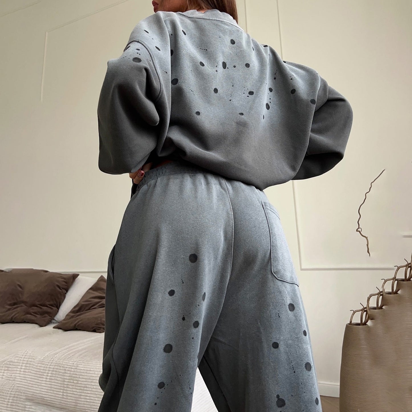 Women's oversized sweatshirt with graphic art motif and relaxed fit NOVAE