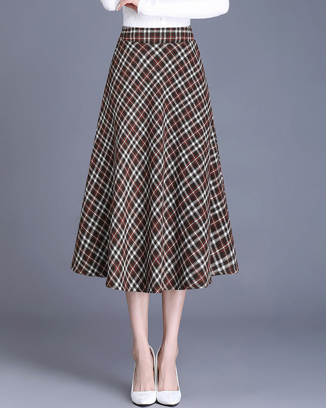 Women's midi skirt in an elegant check design with a flowing cut NOVAE