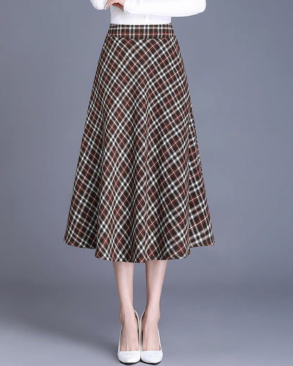 Women's midi skirt in an elegant check design with a flowing cut NOVAE
