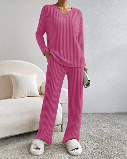 Women's cozy knit set with V-neck and wide-leg trousers NOVAE