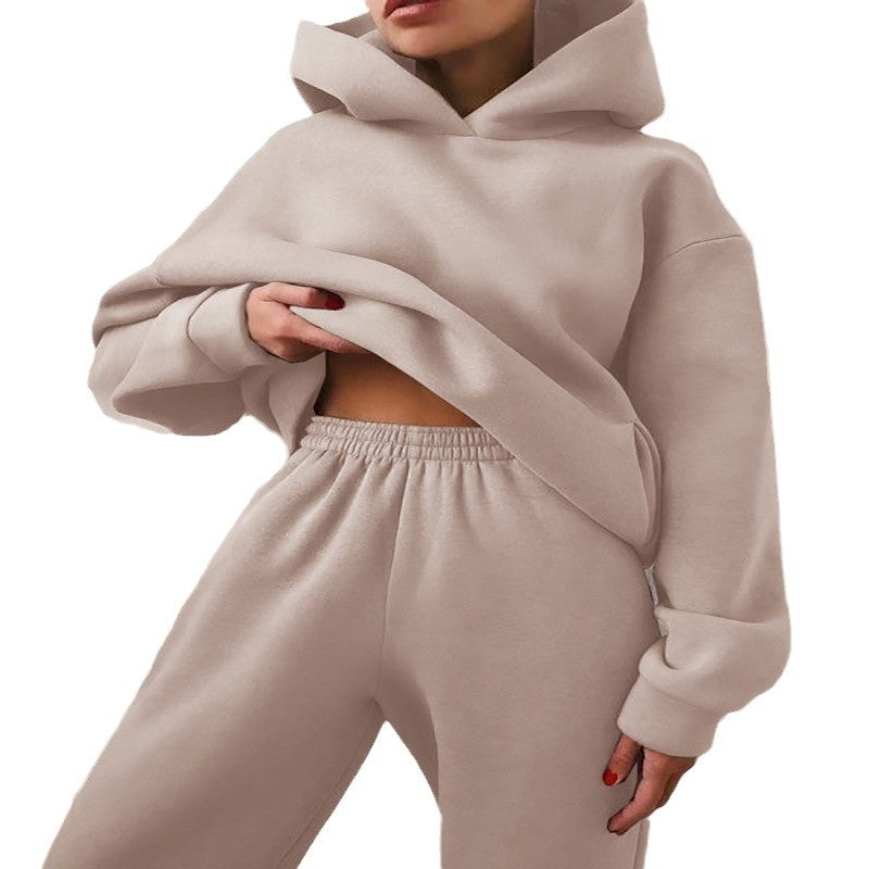 Women's sporty loungewear set with oversized hoodie and comfortable jogging pants NOVAE