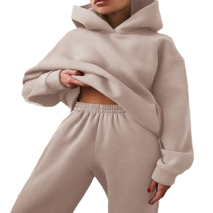 Women's sporty loungewear set with oversized hoodie and comfortable jogging pants NOVAE