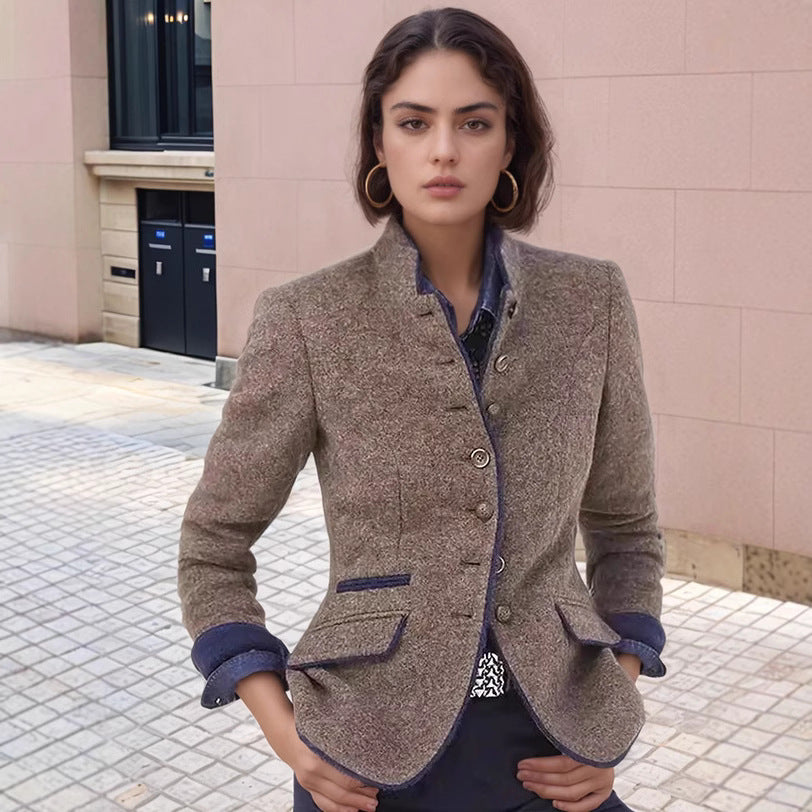 Women's high-quality and elegant blazer with button details NOVAE