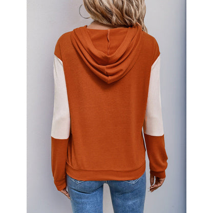 Women's hoodie with a modern color mix and textured fabric NOVAE