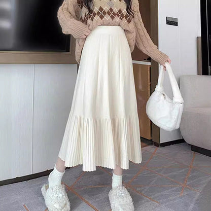 Women's pleated maxi skirt with flared hem and high waistband NOVAE