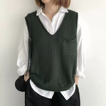Women's knitted vest with V-neck and practical chest pocket NOVAE