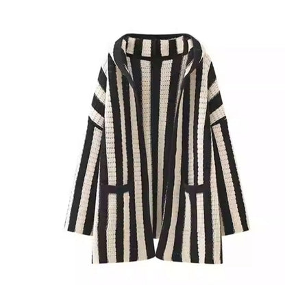 Women's Oversized Knit Poncho with Graphic Stripe Pattern NOVAE