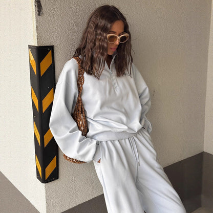 Women's sporty set with high collar and elastic waistband NOVAE