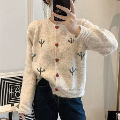 Women's cozy cardigan with hearts and floral embroidery NOVAE