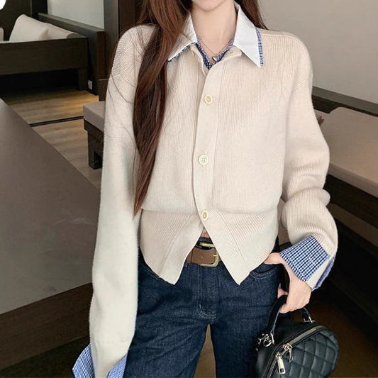 Women's cardigan with a classic cut and stylish button details NOVAE