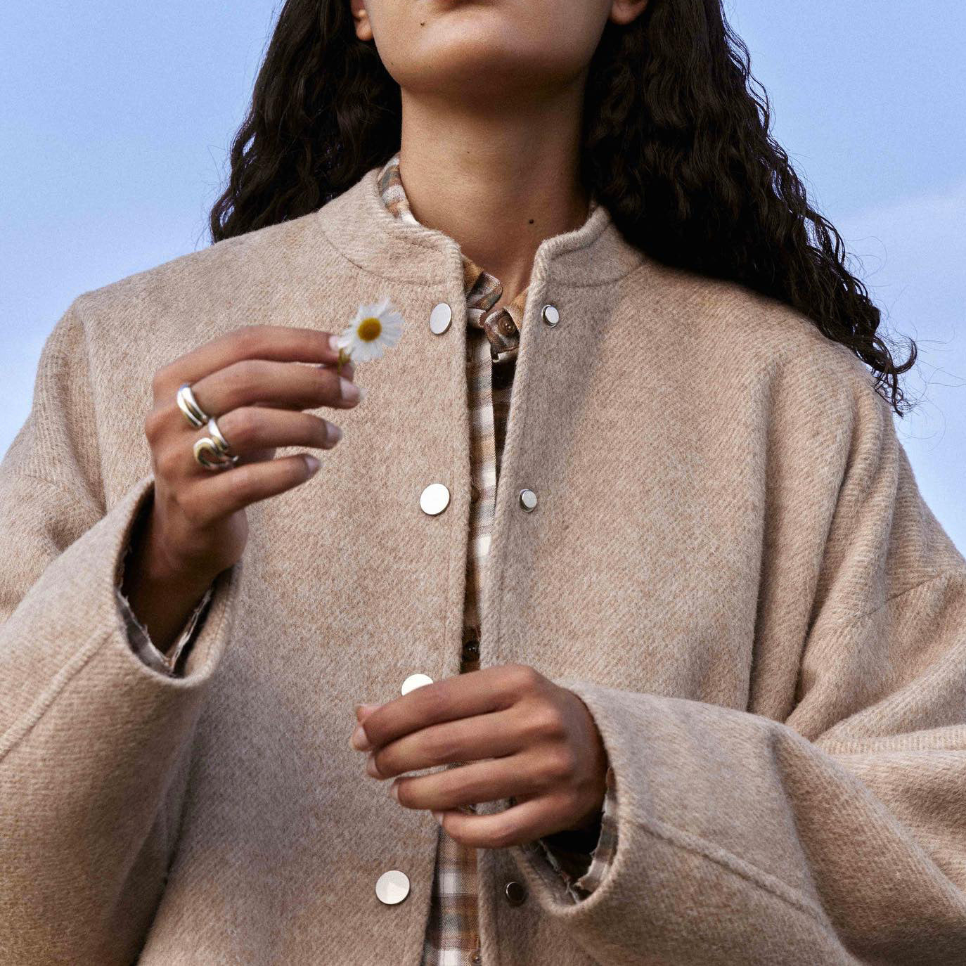 Women's fashionable oversized wool jacket with button closure and relaxed fit NOVAE