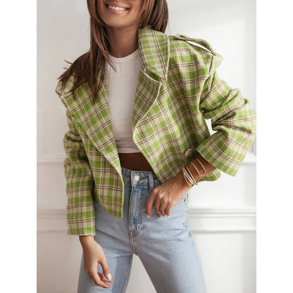 Women's short jacket in a modern check pattern with a flattering cut NOVAE