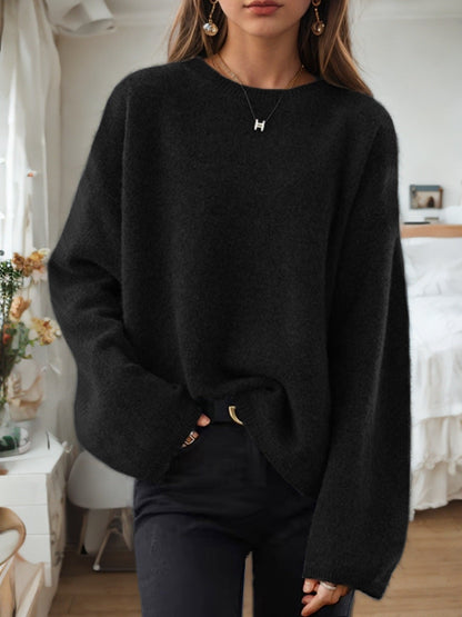 Women's Comfortable Knit Sweater with a Relaxed Fit and Wide Sleeves NOVAE