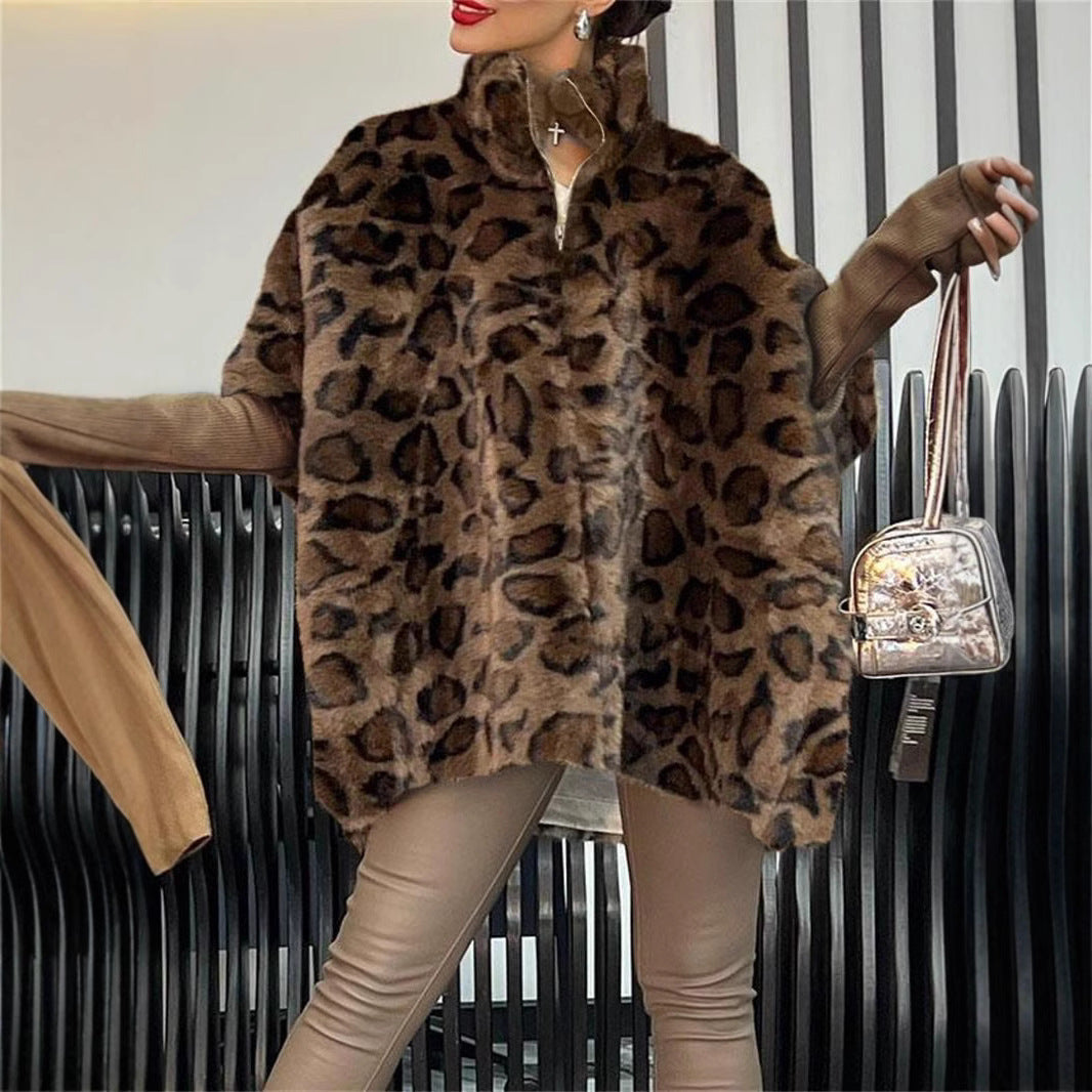 Women's cuddly fleece poncho in leopard print NOVAE