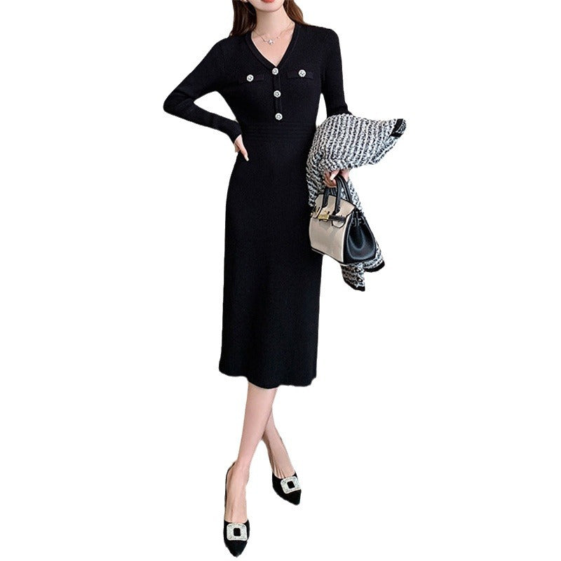 Women's Elegant Maxi Dress with V-Neck and Button Details NOVAE