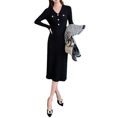 Women's Elegant Maxi Dress with V-Neck and Button Details NOVAE