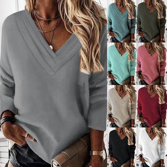 Women's V-neck sweatshirt with elegant pleated details NOVAE