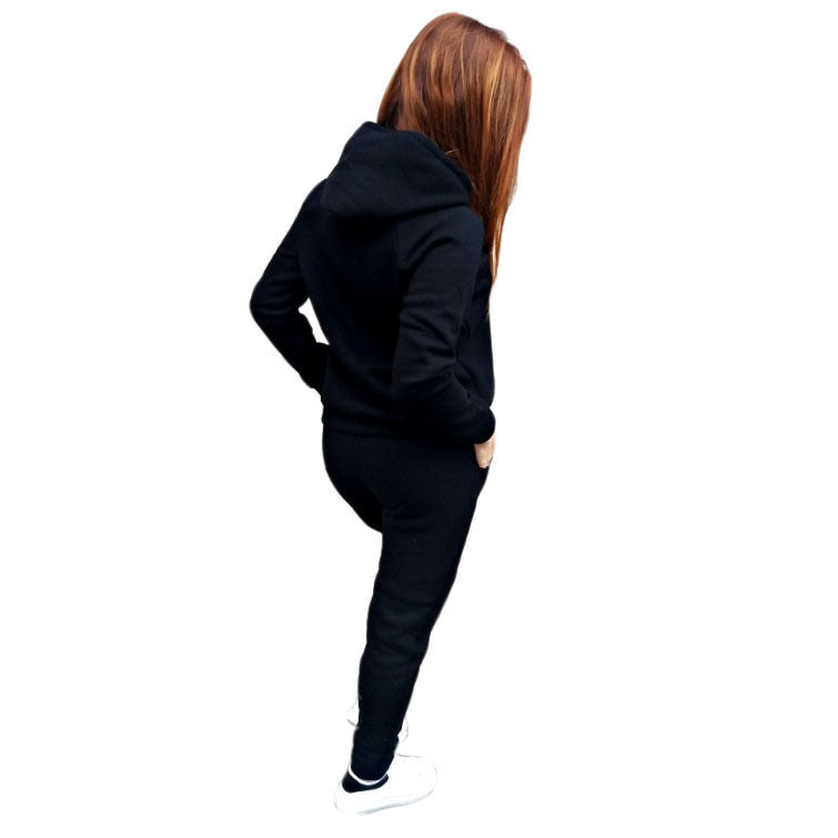Women's tracksuit with a relaxed fit and practical pockets NOVAE