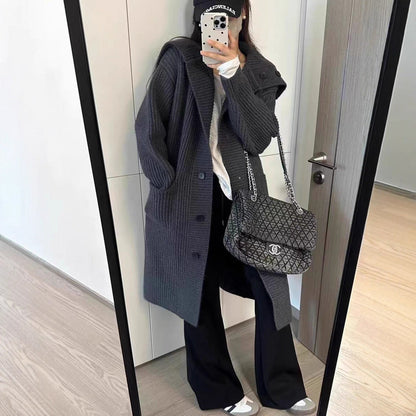 Women's chunky knit cardigan with a voluminous cut and decorative buttons NOVAE