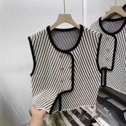 Women's knitted vest with an elegant cut and classic button details NOVAE