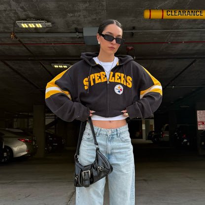 Women's cropped hooded jacket with eye-catching lettering and a relaxed fit NOVAE