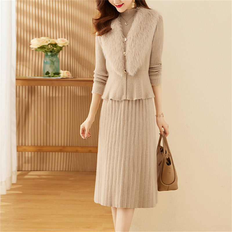 Women's elegant knitwear set with high-quality fur collar and fashionable ribbed texture NOVAE