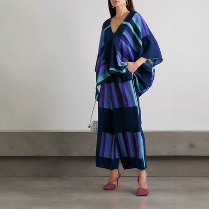 Women's leisure set with elegant cut and modern stripes NOVAE