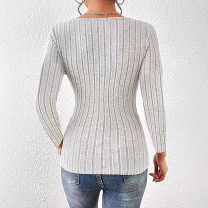 Women's knitted top with V-neck and elegant ribbed details NOVAE