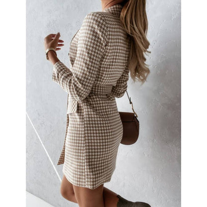 Women's shirt dress in a classic houndstooth design with an elegant waistline and double row of buttons NOVAE