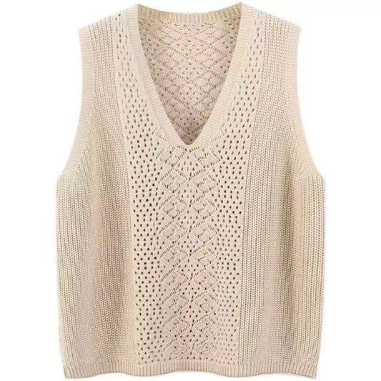 Women's knitted vest with deep V-neck and practical pockets NOVAE