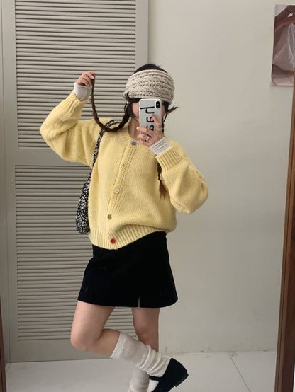 Women's Cozy Cardigan with Colorful Buttons and a Relaxed Fit NOVAE