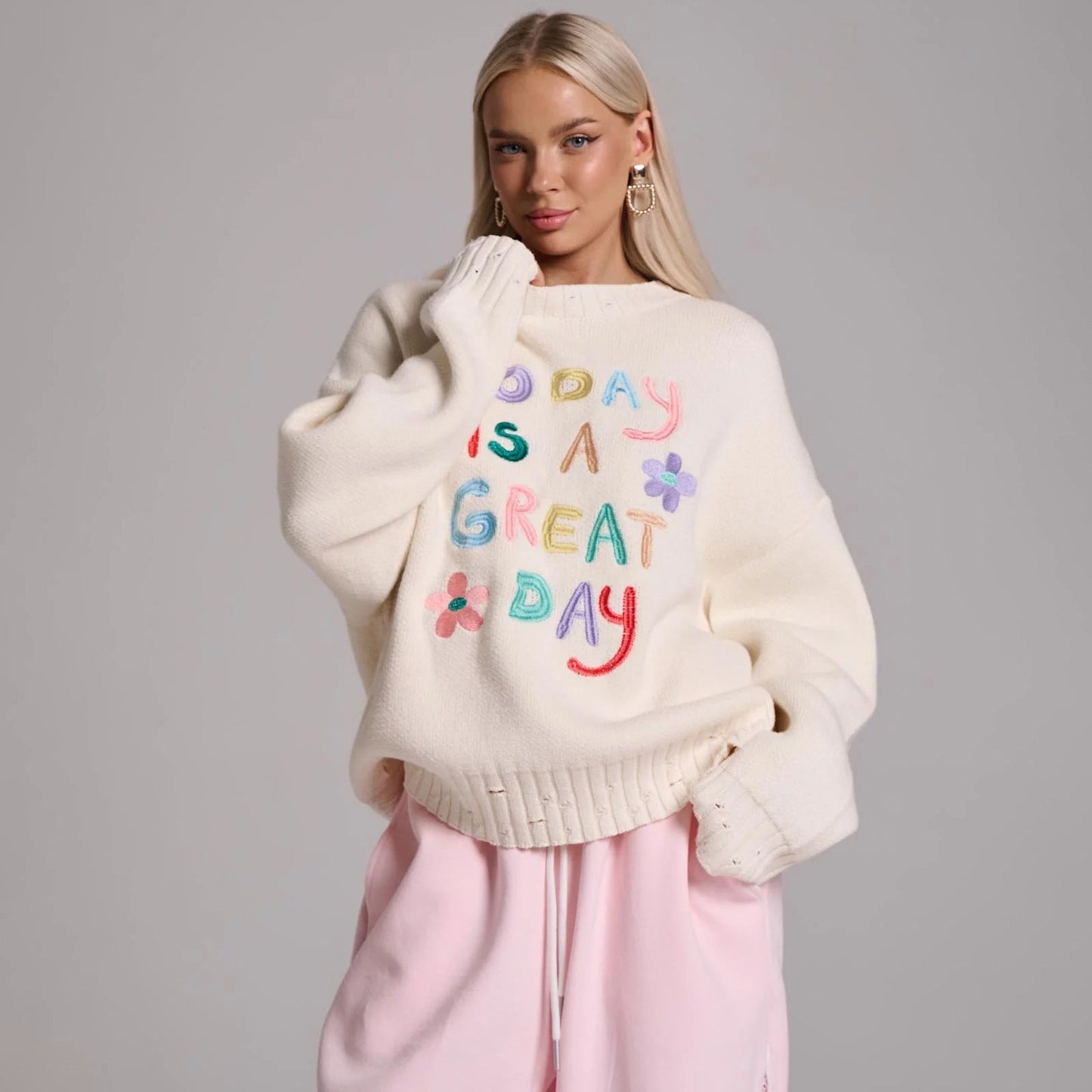 Women's oversized sweatshirt with colorful embroidery design NOVAE