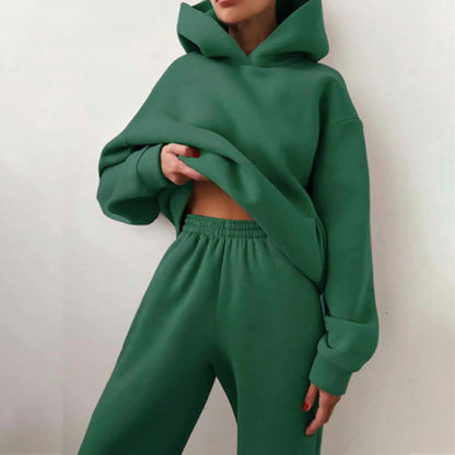 Women's sporty loungewear set with oversized hoodie and comfortable jogging pants NOVAE