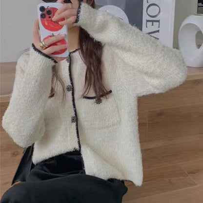 Women's cozy cardigan with stylish button details and patch pockets NOVAE