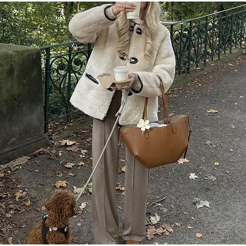 Women's cozy teddy jacket with high-quality leather workmanship NOVAE