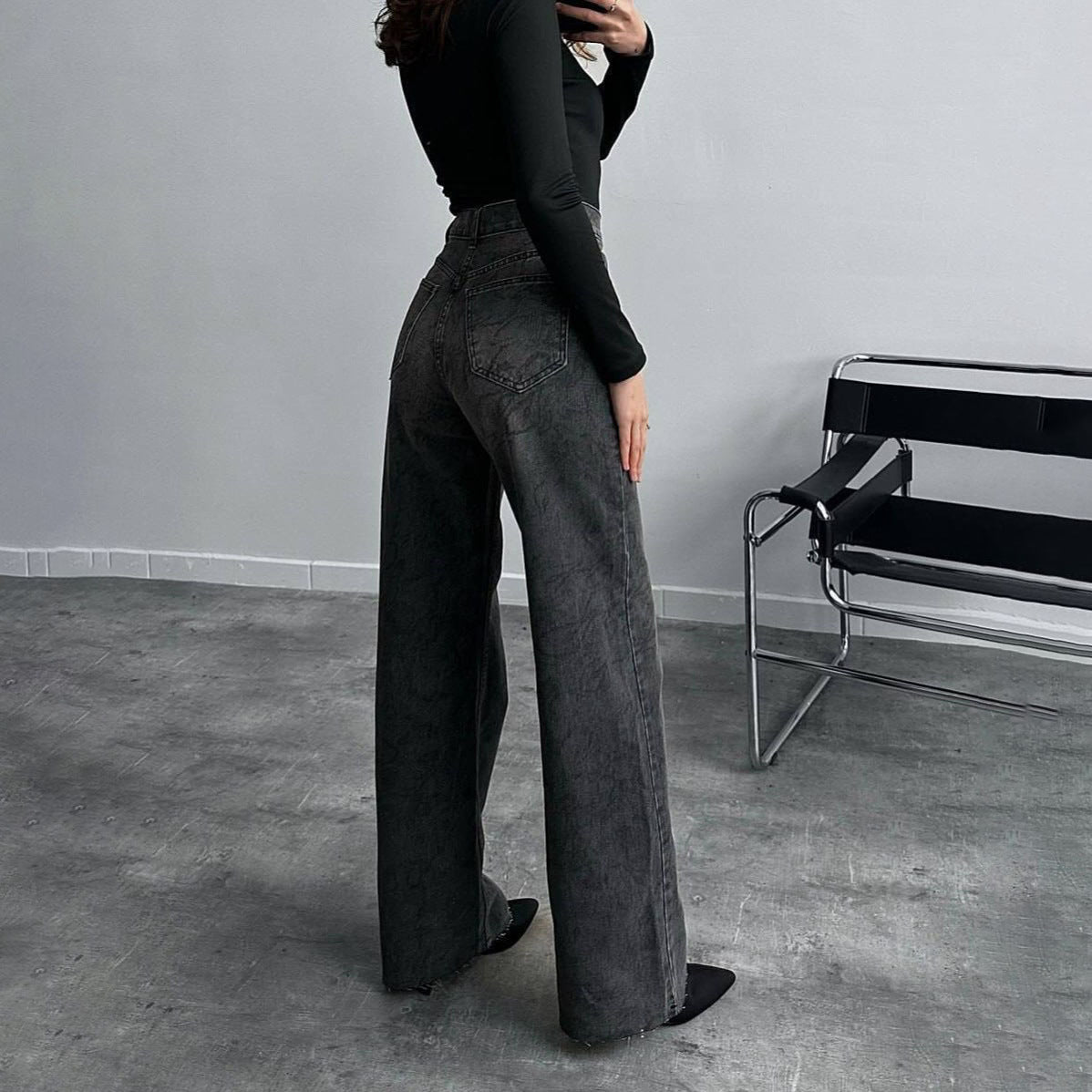 Women's jeans in a fashionable snake print with a high waist and straight cut NOVAE