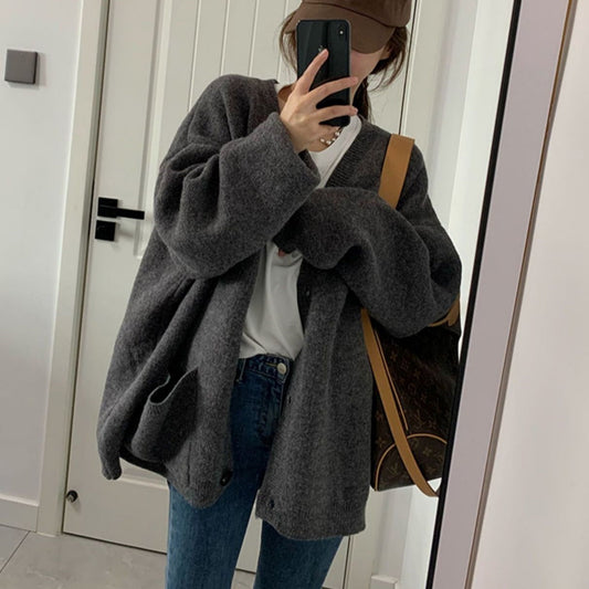 Women's cozy cardigan with wide sleeves and practical pockets NOVAE