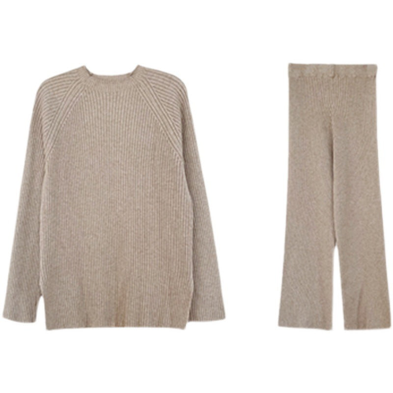 Women's knitted ensemble with a wide cut and elegant design NOVAE