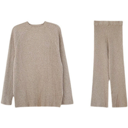 Women's knitted ensemble with a wide cut and elegant design NOVAE