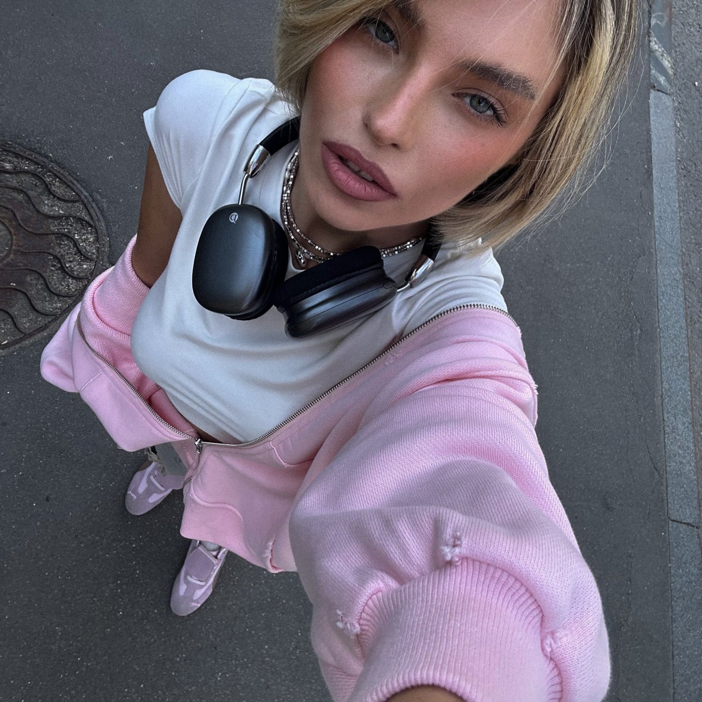 Women's oversized hoodie with glittery NOVAE lettering