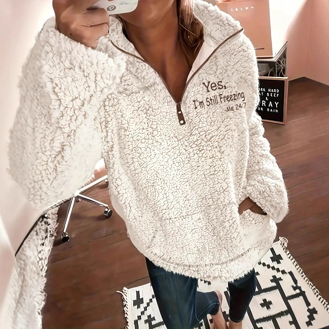 Women's cozy fleece pullover with short zipper and original NOVAE lettering