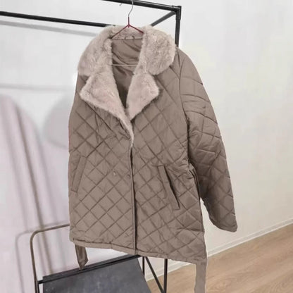 Women's quilted winter jacket with soft collar and practical pockets NOVAE