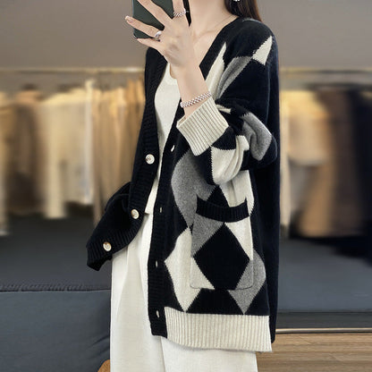 Women's chunky knit cardigan with a modern check pattern and practical pockets NOVAE