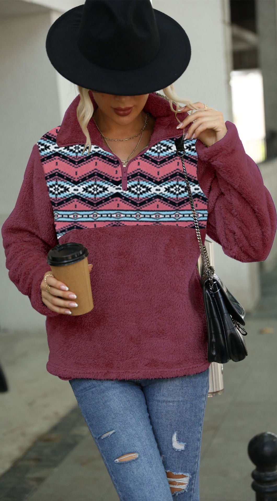 Women's fleece pullover with decorative zipper and modern pattern NOVAE